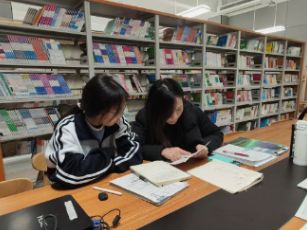 图书馆阅览