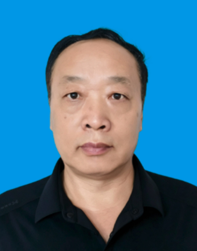 赵杰 语文教师